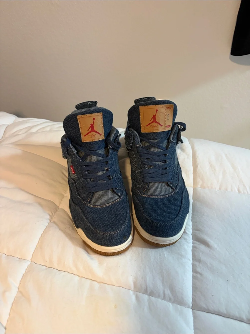 Air Jordan 4 Levis men’s size 11.5 like new